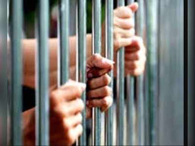 कोरोना का खौफ: कैदी बोले- नहीं चाहिए पैरोल, बाहर से ज्यादा जेल में ही सुरक्षित