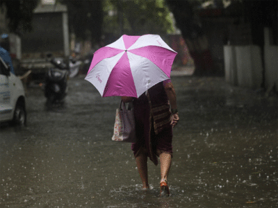 Weather Alert : राज्यात पुढचे ४ दिवस मुसळधार पावसाची शक्यता, मुंबई, पुण्यासह या जिल्ह्यांना इशारा