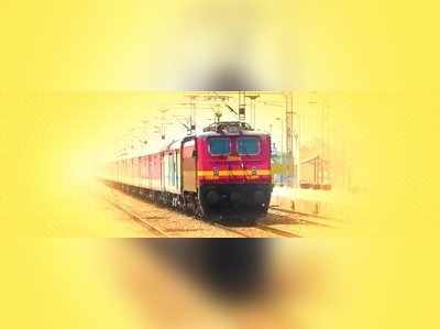 Indian Railway: भारतीय रेल ने कई ट्रेनों का बदला टाइम टेबल, कहीं आपकी ट्रेन भी इसमें शामिल तो नहीं