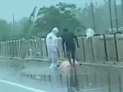 बलरामपुर में कोविड मरीज की लाश नदी में फेंकने वाले दो लोग गिरफ्तार, वायरल हुआ था वीडियो