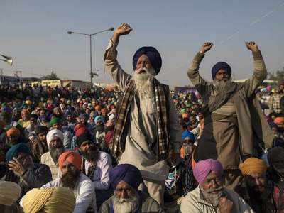 Farmers Protest: कोरोना काल में IPL से लेकर श्रद्धालुओं की यात्रा तक सब हुआ रद्द, क्यों नहीं रोका जा रहा किसानों का प्रदर्शन?
