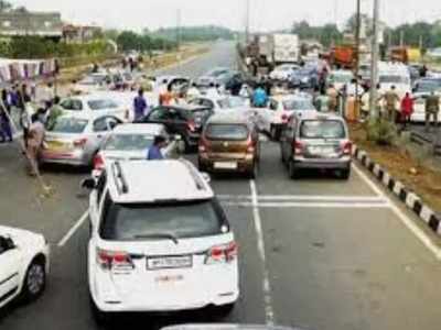 Telangana Lockdown సడలింపులు.. సరిహద్దుల వద్ద వాహనాల బారులు, మళ్లీ అదే సీన్