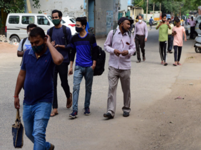 दिल्ली अनलॉक: कारखानों के मालिक पहले दिन श्रमिकों, कच्चे माल की कमी से परेशान रहे
