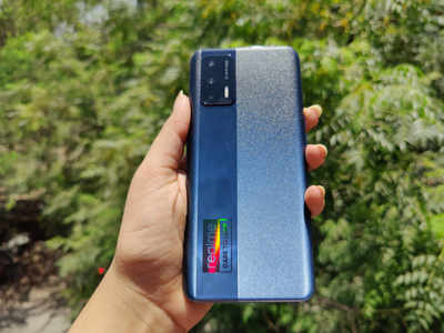 Realme X7 Max 5G Review: Rs 30000 से कम में धांसू प्रोसेसर लेकिन क्या यह फोन साबित होगा एक फुल पैकेज? पढ़ें