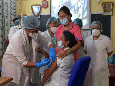 मनपा के पास वैक्सीन का अकाल, कैंप लगा रहे निजी अस्पताल