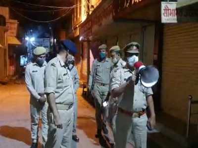 bulandshahr news: बुलंदशहर पुलिस का ऐलान- 45 साल से ज्‍यादा उम्र है तो बिना वैक्‍सीन न घर से निकल पाएंगे न दुकान पर बैठ पाएंगे