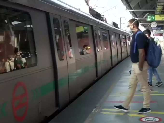 दिल्‍ली में कल से चलने लगेगी मेट्रो