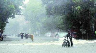 Weather Alert : मुंबईसह राज्यासाठी हे ४ दिवस धोक्याचे, हवामान खात्याकडून अतिवृष्टीचा इशारा