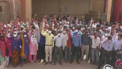 कोरोना काल में भरतपुर में हड़कंप, कोविड वार्ड के अस्पताल कर्मियों ने हड़ताल, संकट में जिला अस्पताल