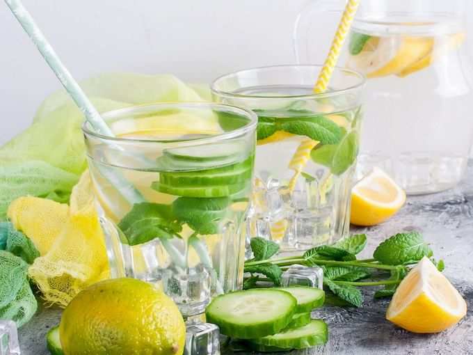 ​लेमन मिंट डिटॉक्स वाटर (​Lemon mint detox water)