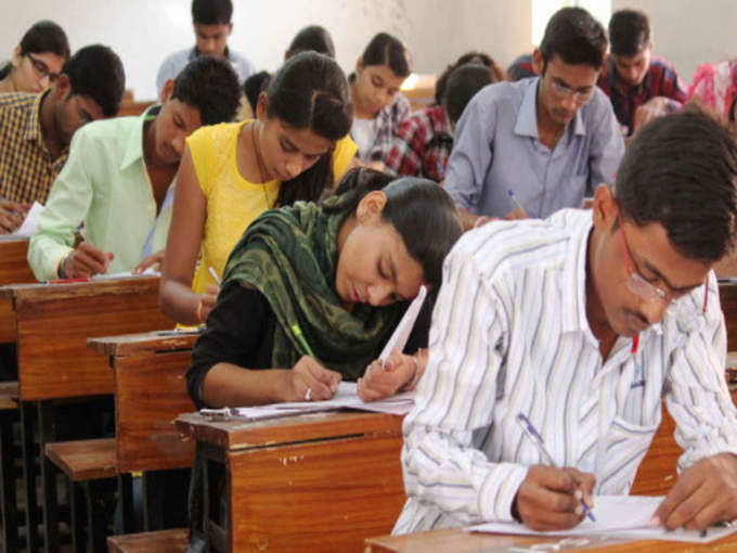 JEE,NEET च्या तारखा जाहीर करण्यापूर्वी करोना परिस्थितीचा आढावा