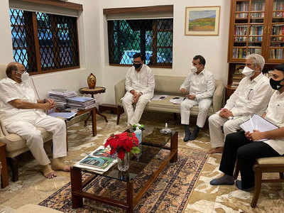 Sharad Pawar: शरद पवारांच्या घरी पोहचले चार मंत्री; त्या महत्त्वाच्या विधेयकावर खलबतं