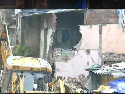 मुंबई: मालवणी येथे इमारतीवर इमारत कोसळली; ११ जणांचा मृत्यू
