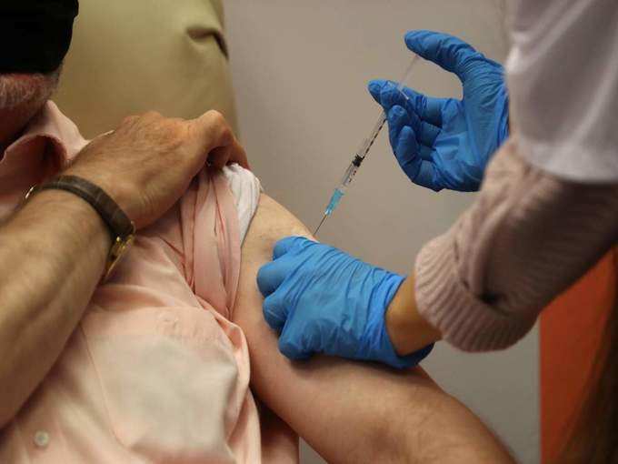 24 घंटे में कोरोना वायरस की 33,79,261 वैक्सीन लगाई गईं