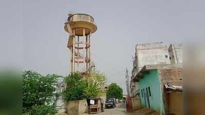 Hamirpur News: 5 साल बाद भी चालू नहीं हो पाई कांशीराम कालोनी में पानी की टंकी, दो हैंडपंपों से प्यास बुझाने को मजबूर सैकड़ों परिवार