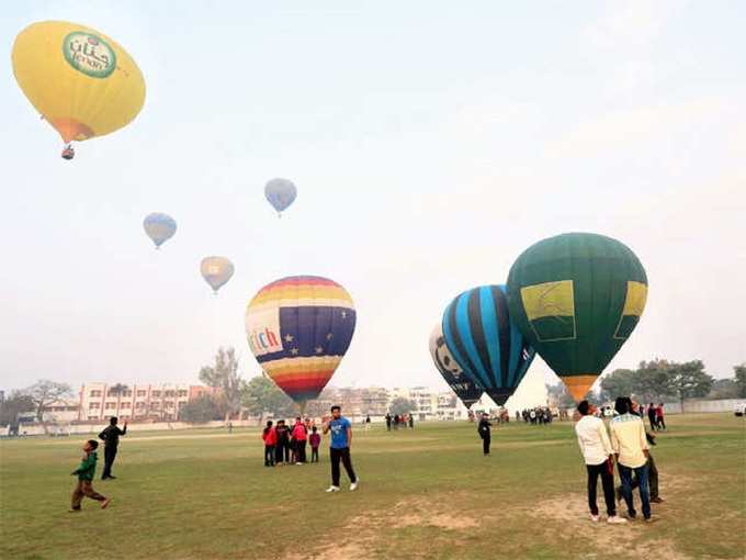 हॉट एयर बैलून राइड – Hot Air Balloon ride in Hindi