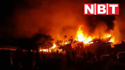 जम्मू-कश्मीर: बारामूला के नूरबाग इलाके में लगी भयानक आग, कई घर खाक
