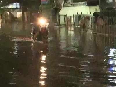 मुंबईत रात्रीपासून जोरदार पाऊस; मुसळधार पावसाचा अंदाज