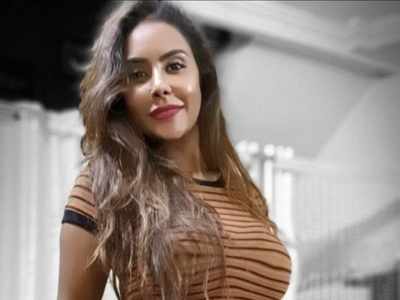 Sri Reddy: పవన్, శ్రీరెడ్డి పెళ్లి ఫొటో.. విత్ వర్మ!! సజ్జనార్ సార్ ఇక నన్నెవడు పెళ్లాడతాడు? ఇదేం అరాచకం బాబోయ్