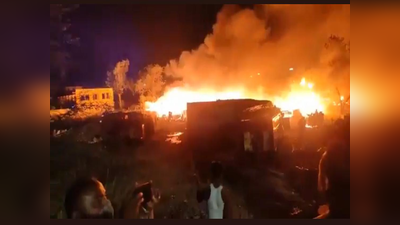 Delhi Fire News: रोहिंग्या मुस्लिम शरणार्थियों के कैंप मदनपुर खादर में लगी भीषण आग, फायर ब्रिगेड मौके पर मौजूद