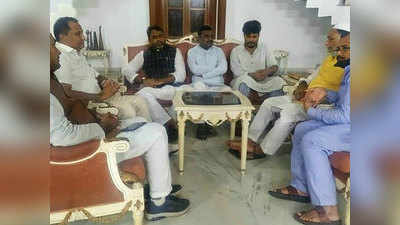 Bihar Politics: ओवैसी के 5 विधायकों ने की शहाबुद्दीन के बेटे ओसामा से मुलाकात, क्या हुई बात... सियासी गलियारे में लग रहीं अटकलें