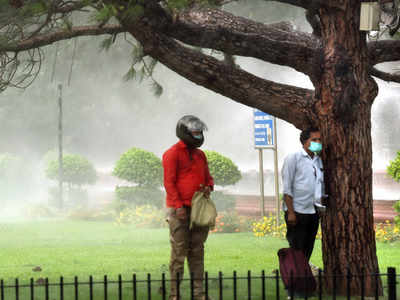 Monsoon in Delhi: कल दिल्ली आ रहा है मॉनसून, पूरी हफ्ते होती रहेगी बारिश