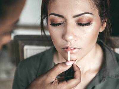 Makeup For Women : अपनी खूबसूरती को बढ़ाने के लिए जरुर ट्राय करें ये Makeup Products