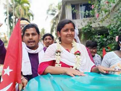 পাশে বিমান, সাঁইবাড়ি পোস্টের দায় ঝেড়ে ফেললেন মীনাক্ষী