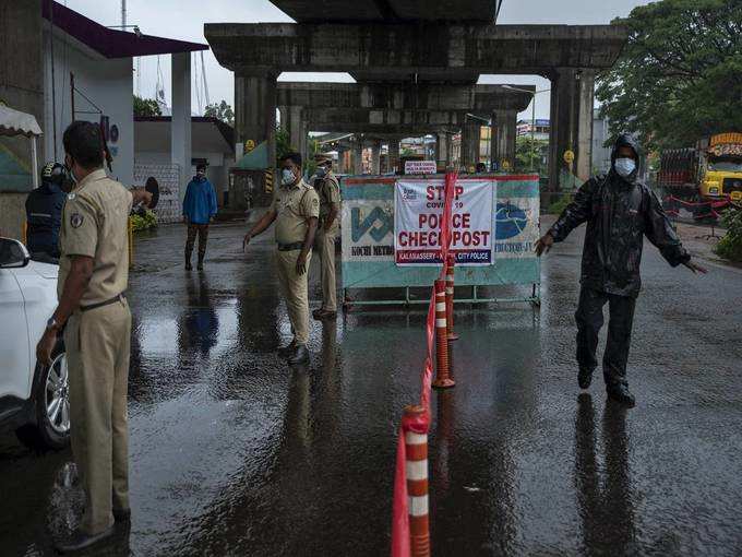 ​ടിപിആർ 30ല്‍ കൂടുതലെങ്കിൽ ട്രിപ്പിൾ ലോക്ക് ഡൗൺ