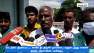 மேட்டூரில் திறக்கப்பட்ட காவிரி நீர் திருச்சி முக்கொம்பு வந்தடைந்தது மலர்கள் தூவிய விவசாயிகள் வரவேற்பு.