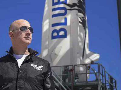 Jeff Bezos Space Travel: दुनिया के 8 हजार लोगों की अजीब मांग, अरबपति जेफ बेजोस को धरती पर न आने दिया जाए