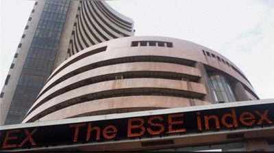 Stock Market: शुरुआती कारोबार में सेंसेक्स 300 अंक से अधिक टूटा, निफ्टी 15,700 से नीचे फिसला