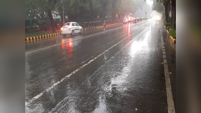 Delhi Weather Today : दिल्ली के कई इलाकों में भारी बारिश, लोगों को उमस से मिली राहत