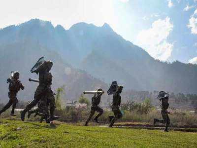 India-China tension: पूर्वी लद्दाख में जारी सैन्य तनाव अभी और लंबा चलेगा? इंडियन आर्मी जवानों के लिए चाहती है और खास कपड़े और उपकरण