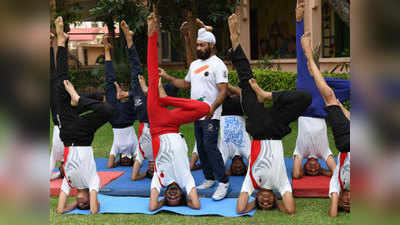 Yoga Day: योग दिवस पर इस बार बदली सी होगी दिल्ली, पार्कों और सोसायटियों में नहीं होगा सामूहिक आयोजन