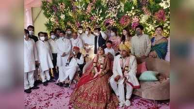 सैफई: शादी में मुलायम कुनबा दिखा साथ, शिवपाल और अखिलेश में दिखाई दीं दूरियां