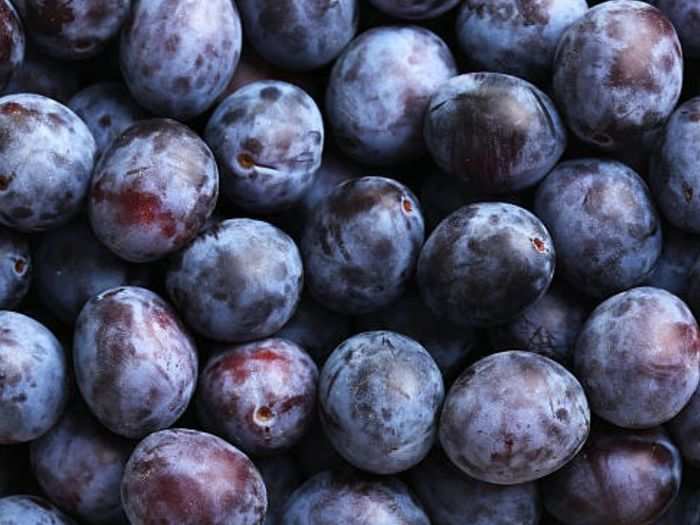 black plum health benefits for diabetes and weight loss and know why you should include jamun in your diet