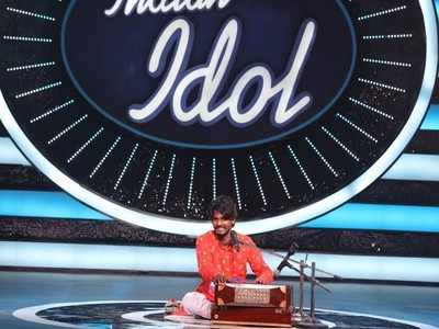 Indian Idol 12- प्रेक्षकांकडून कमी मतं मिळाल्यानं सवाई भट्ट स्पर्धेबाहेर, चाहते झाले नाराज