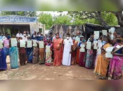 கிராம மக்களை நெகிழ வைத்த கலெக்டர்;                                          வீடு தேடி வந்து கோரிக்கை நிறைவேற்றம்!