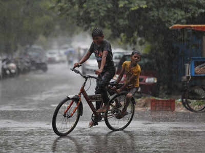 Monsoon 2021 Live Updates: एनसीआर में बदला मौसम, फरीदाबाद में बारिश तो दिल्ली में भी छाए बादल