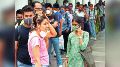 Delhi Metro News: मेट्रो के सफर में इंतजार पड़ रहा भारी, लाइन में बीत रहे दिल्लीवालों के सुबह-शाम