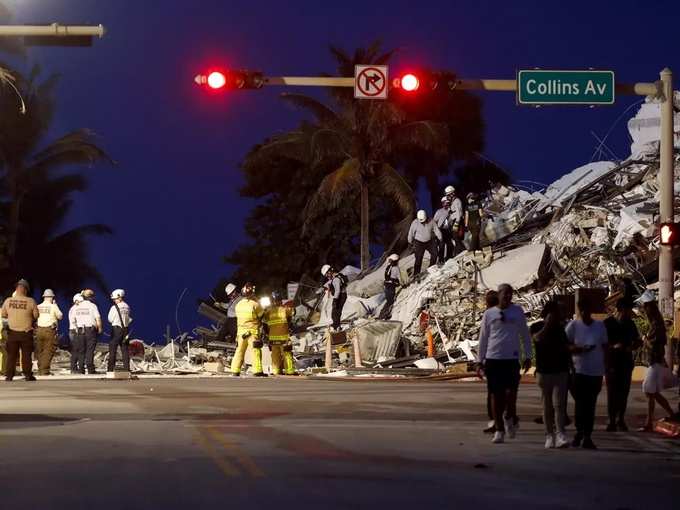 Residential building collapse in South Florida (1).