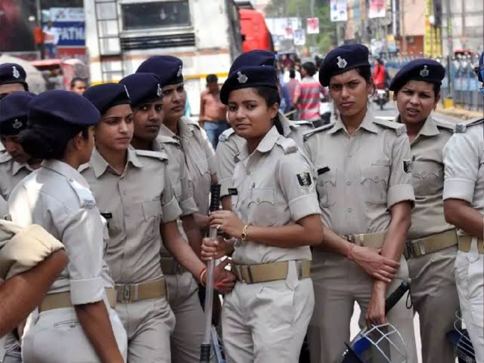 6. बिहार पुलिस में 35 फीसदी सीटें लड़कियों के लिए