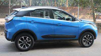 Tata Motors ची शानदार ऑफर! सर्वात सेफ SUV फक्त ५,५५५ रुपयांच्या EMI वर घरी न्या