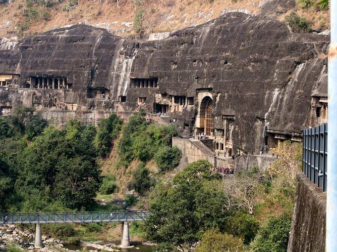 अजंता की गुफा, महाराष्ट्र - Ajanta Caves In Hindi