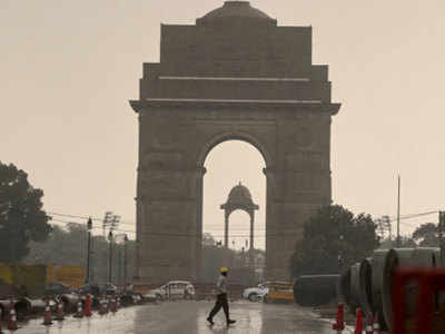 दिल्लीः लंबा होता जा रहा मॉनसून का इंतजार, अब जुलाई के पहले हफ्ते में भी चांस नहीं