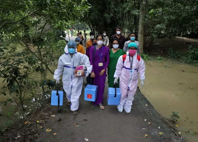 ഗ്രാമങ്ങളില്‍ വാക്സിനേഷൻ കൂടുതൽ