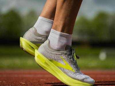 Running Shoes For Men : बढ़िया स्पोर्टी लुक के लिए ट्राई करें ये Nike और Reebok जैसे Running Shoes, कीमत भी है कम