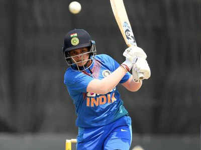 Shafali Verma ODI Debut: शेफाली वर्मा ने इंग्लैंड के खिलाफ वनडे डेब्यू के साथ ही रचा इतिहास, बनीं ऐसा करने वाली भारत की सबसे युवा खिलाड़ी