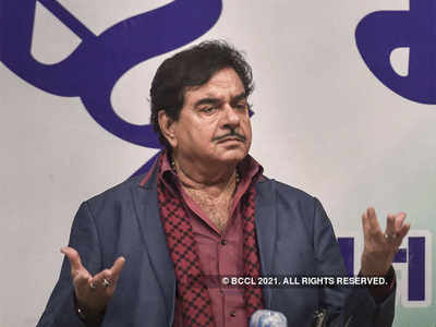 shatrughan sinha : शत्रुघ्न सिन्हांनी केले PM मोदींचे कौतुक, म्हणाले, जगात ४ प्रकारची माणसं दुःखी